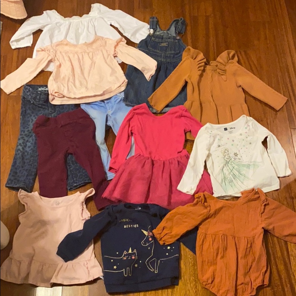 Bundle of 18-24 girl Fall/ Winter clothes